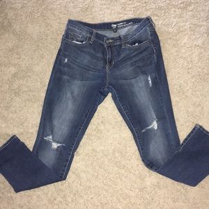 Distressed short Gap Jeans